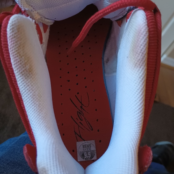 🔥Super Fire Men's Red Hot Jordan Max Aura 4 Classic 9.5 - Picture 10 of 10